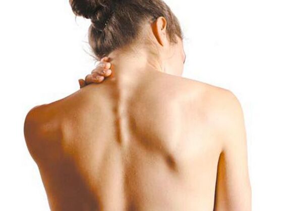A nena padece osteocondrose cervical