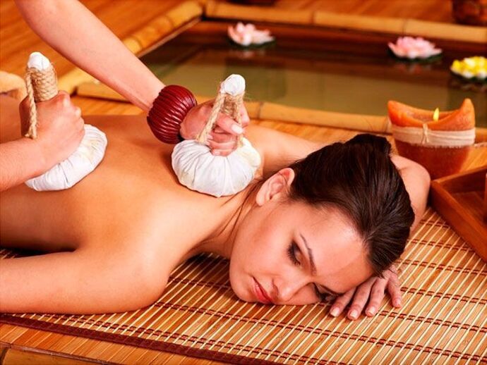 Realización dunha sesión de masaxe con xeo