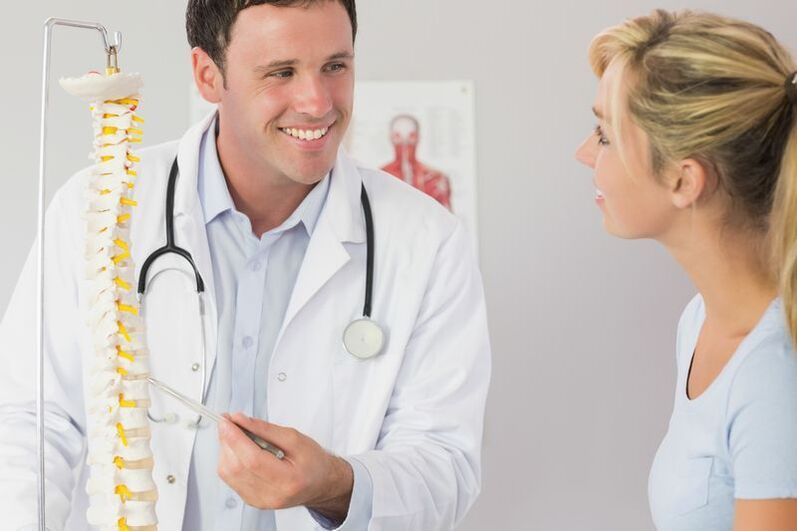 Se tes dor nas costas, consulta a un médico